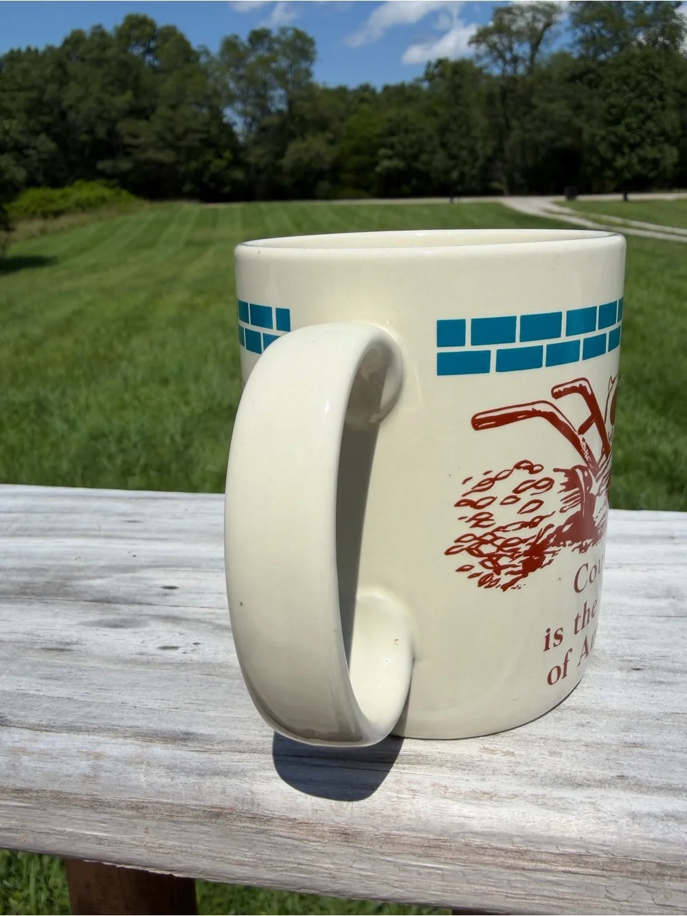 Cracker Barrel Country is the Heart of America coffee mug 12 fluid oz Vintage